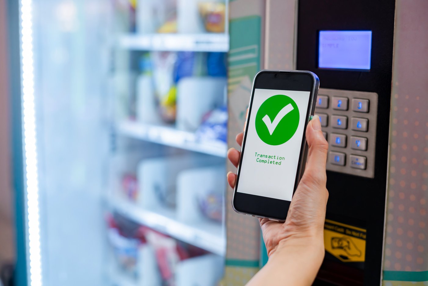 Contactless payment in vending machine